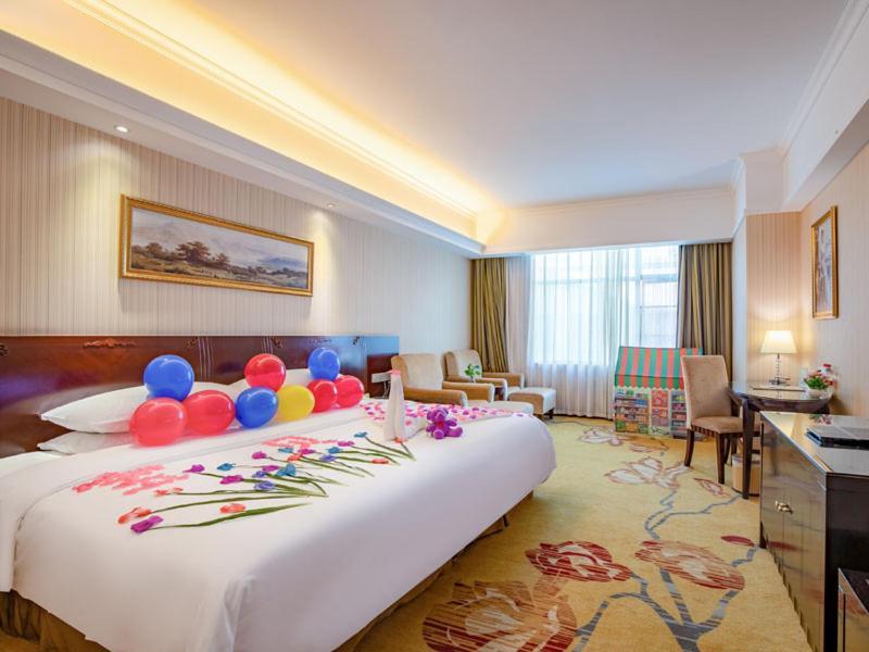 Vienna Hotel Baoan Liutang Xin'an  Extérieur photo